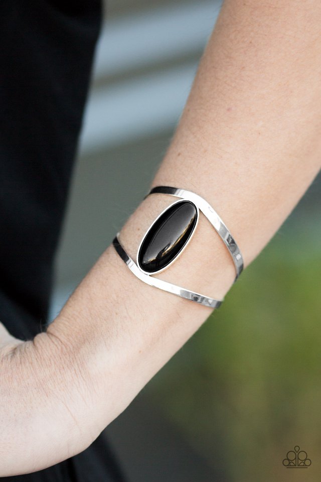 Paparazzi ♥ Amazon Princess - Black ♥ Bracelet