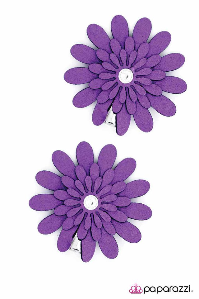 Paparazzi ♥ Purple Petal Pusher - Purple ♥ Hair Clip