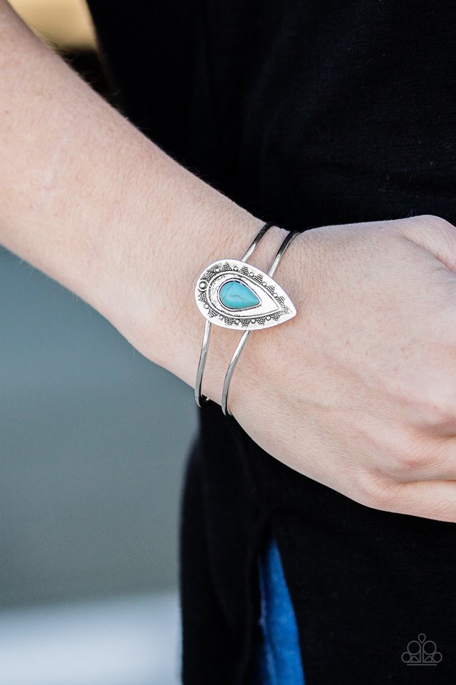 Paparazzi ♥ Law Of The Land - Blue ♥ Bracelet