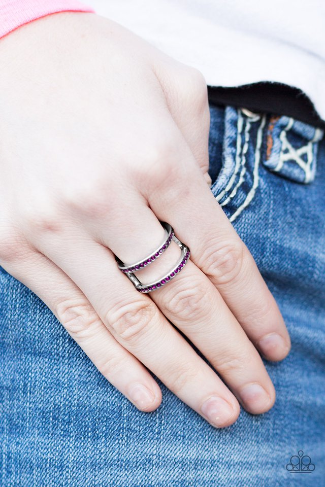 Paparazzi ♥ Surrender The Sparkle - Purple ♥ Ring