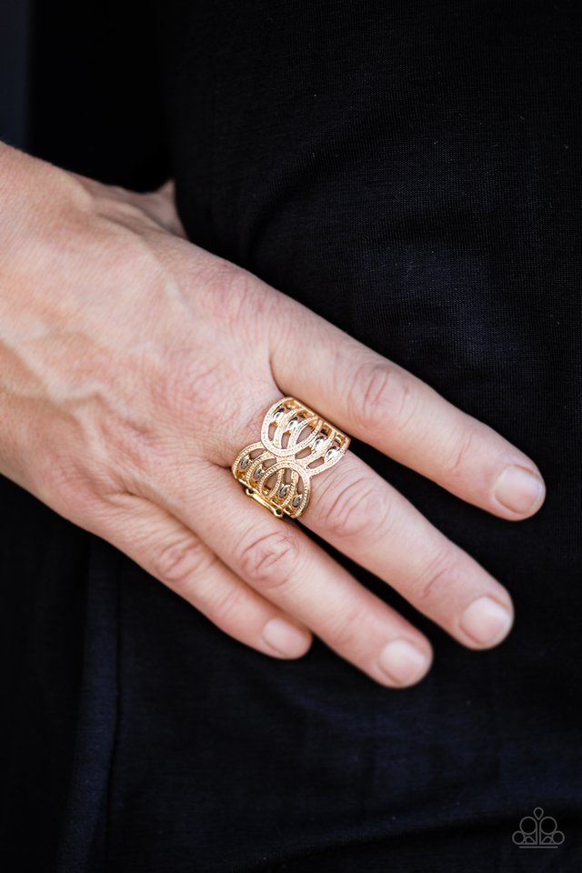 Paparazzi ♥ The Glory DAZE - Gold ♥ Ring