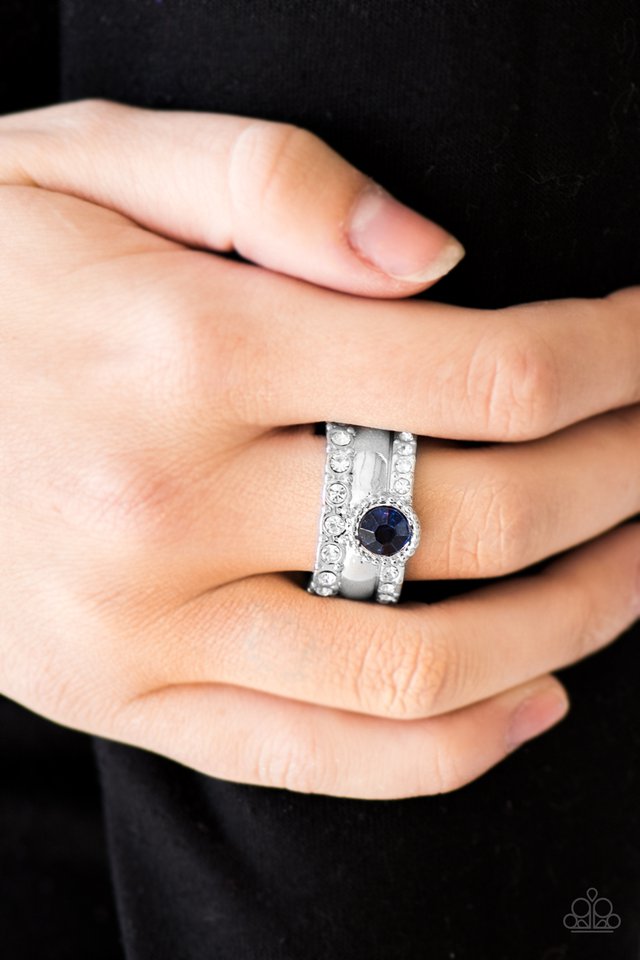Paparazzi ♥ Crown Achievement - Blue ♥ Ring