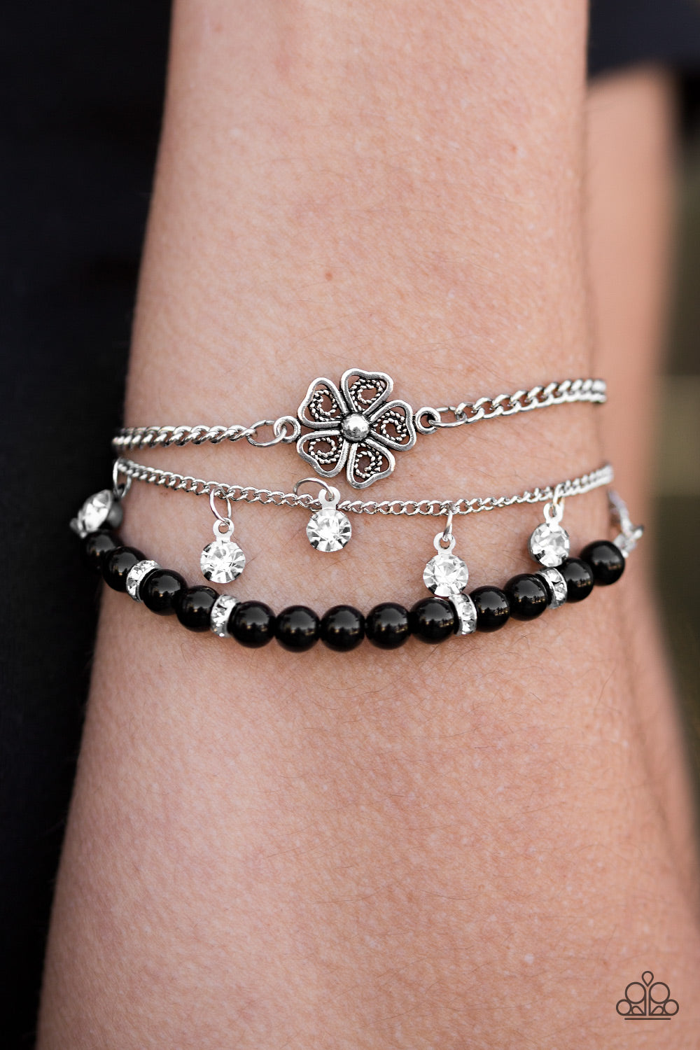 Paparazzi ♥ Petunia Party - Black ♥ Bracelet