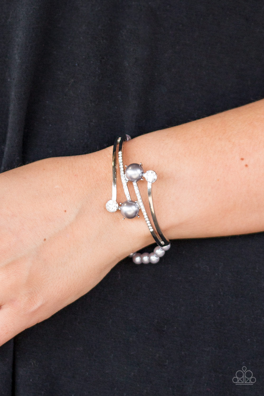Paparazzi ♥ Can Only Go UPSCALE - Silver ♥ Bracelet