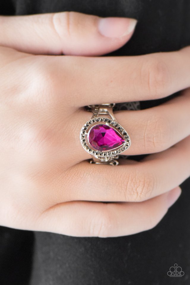 Paparazzi ♥ Grammy Grandeur - Pink ♥ Ring