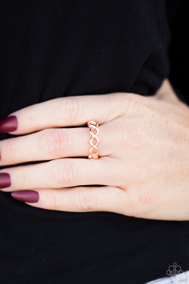 Paparazzi ♥ Follow Your GLEAMS - Rose Gold ♥ Ring