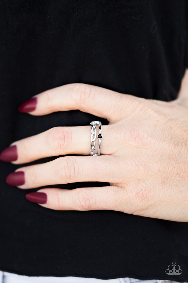 Paparazzi ♥ Fashion Week Fabulous - Black ♥ Ring