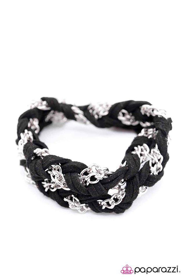 Paparazzi ♥ Leather Permitting - Black ♥ Bracelet