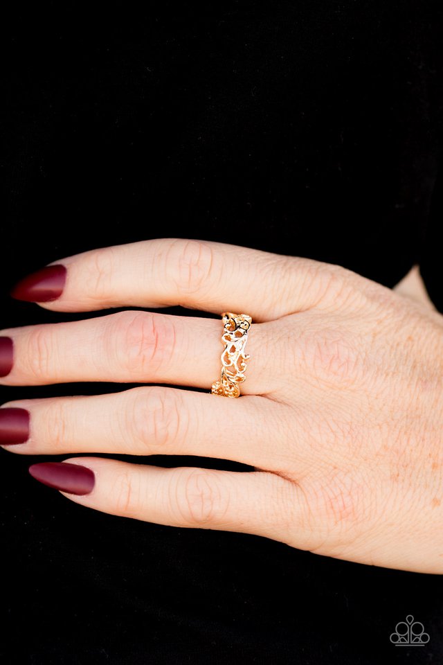 Paparazzi ♥ Walk A VINE Line - Gold ♥ Ring