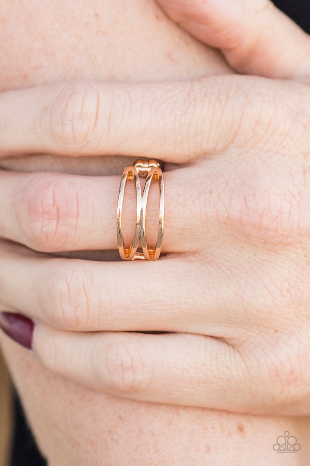 Paparazzi ♥ Top Edge - Gold ♥ Ring