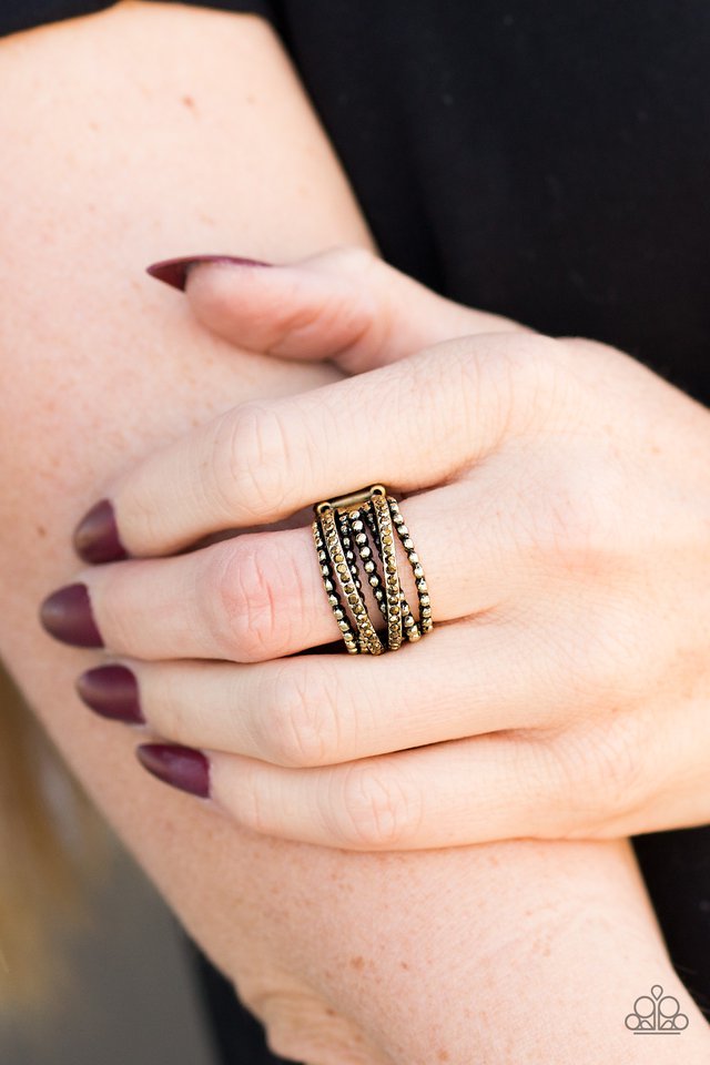 Paparazzi ♥ Extra Edge - Brass ♥ Ring