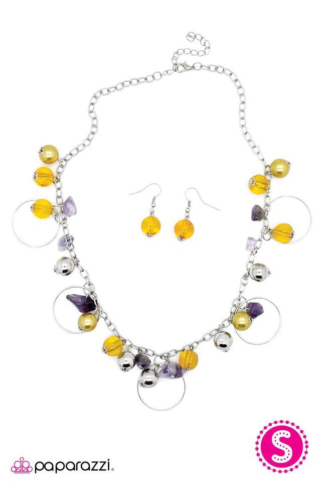 Paparazzi ♥ Topaz Sophistication - Yellow ♥ Necklace