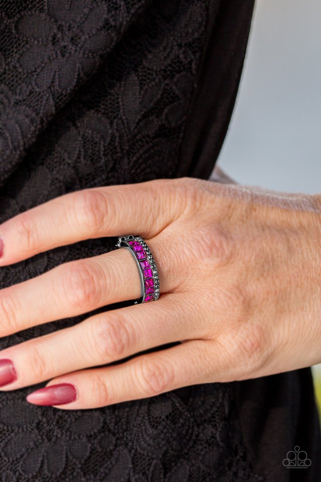 Paparazzi ♥ Money Motto - Pink ♥ Ring