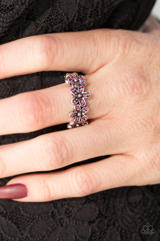 Paparazzi ♥ Daisy Dazzle - Pink ♥ Ring
