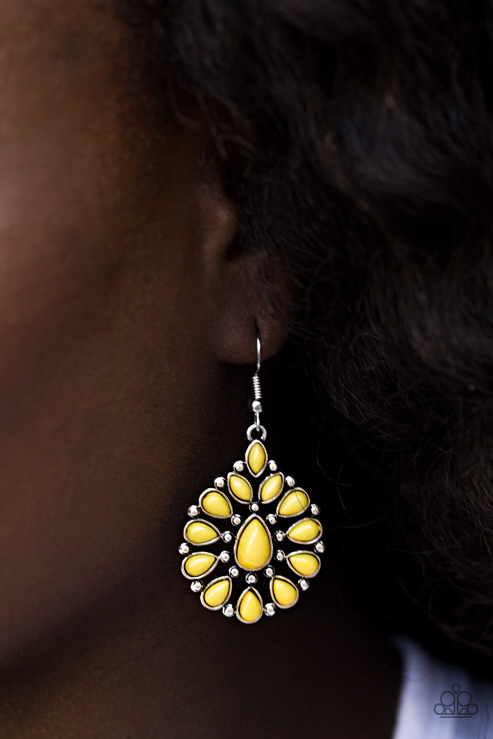 Paparazzi ♥ Wild Is My Favorite Color - Yellow ♥ Earrings