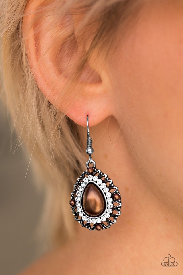 Paparazzi ♥ Red Carpet Sparkle - Brown ♥ Earrings