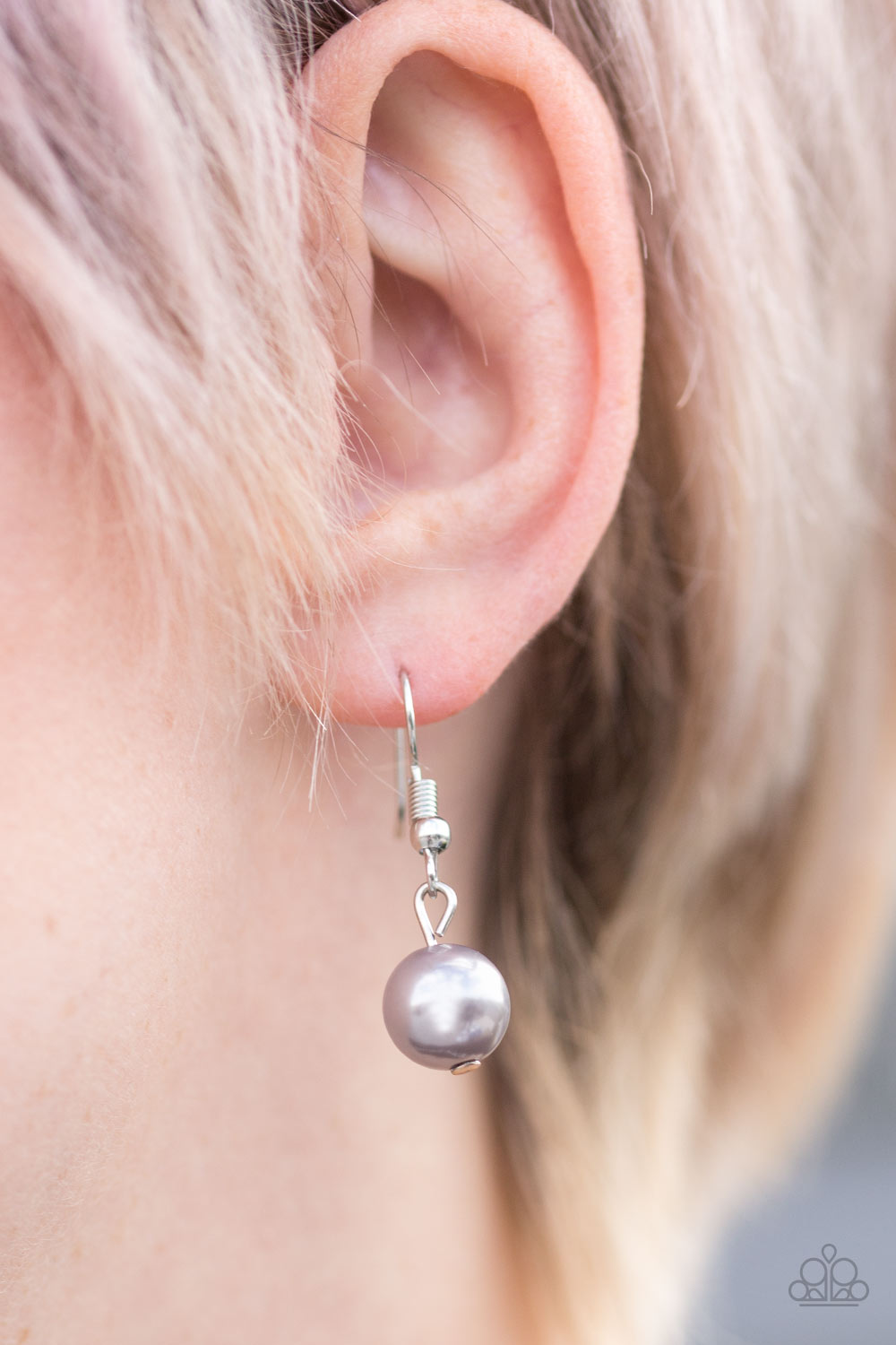 Paparazzi ♥ Ahead Of The FAME - Silver ♥ Necklace