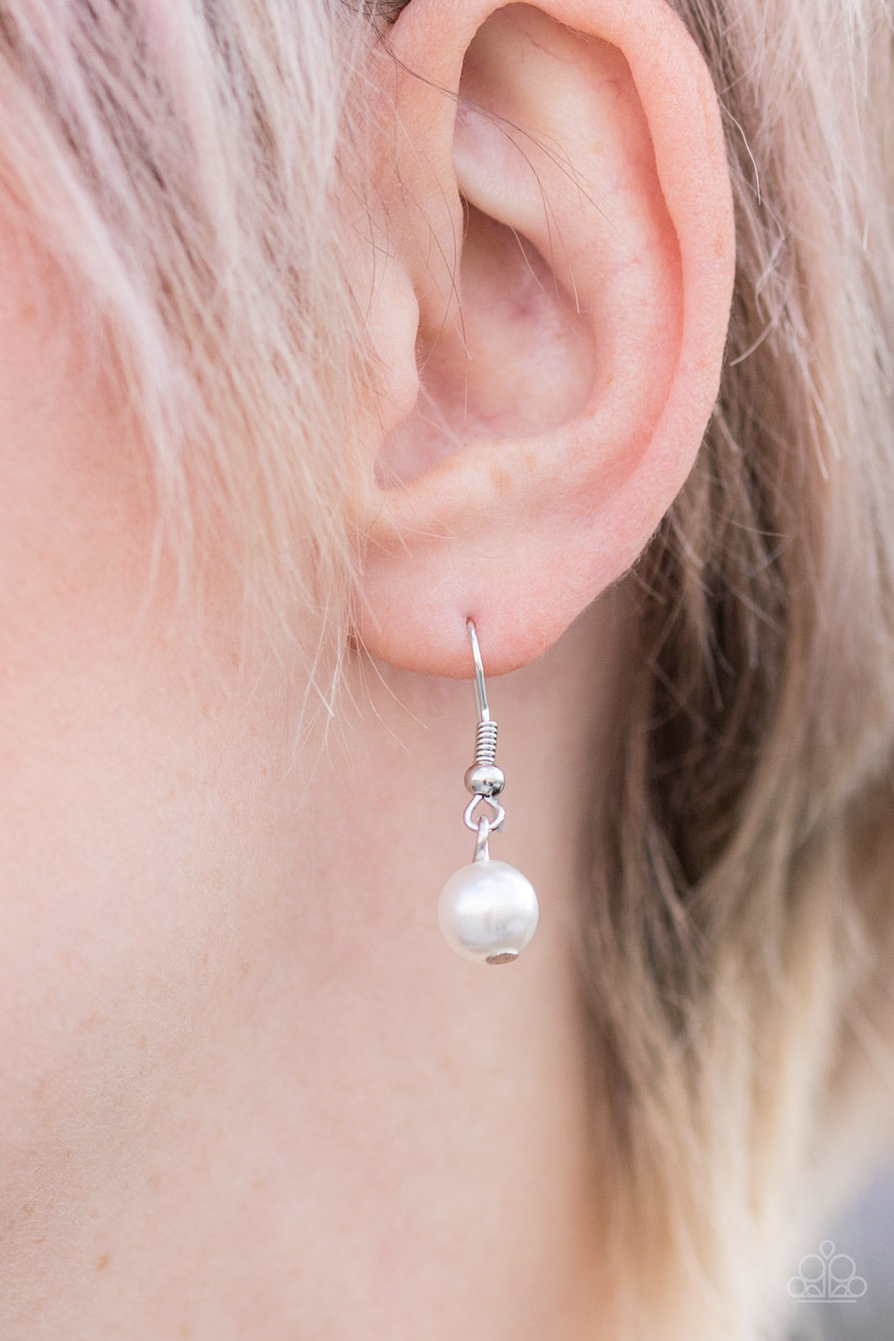 Paparazzi ♥ Fierce Fashion - White ♥ Necklace