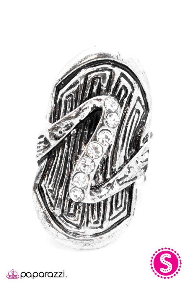 Paparazzi ♥ In A Flash - Silver ♥ Ring