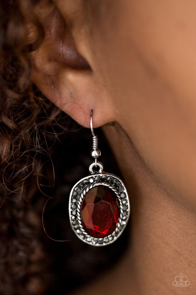 Paparazzi ♥ Queen Of Queens - Red ♥ Earrings