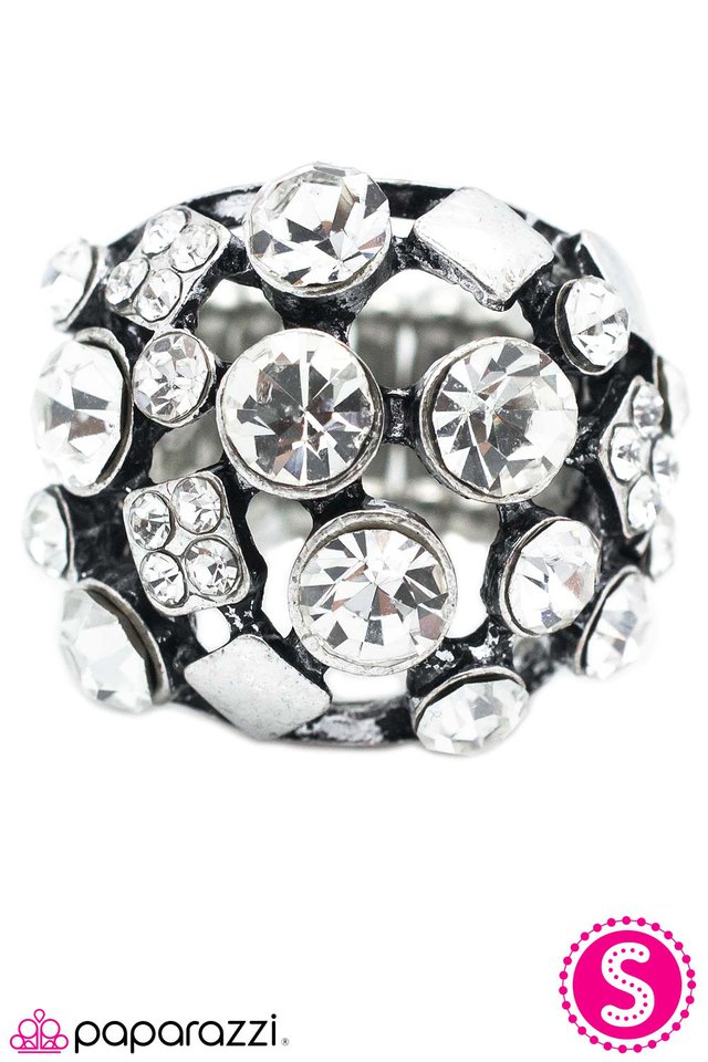 Paparazzi ♥ Glisten Up - White ♥ Ring