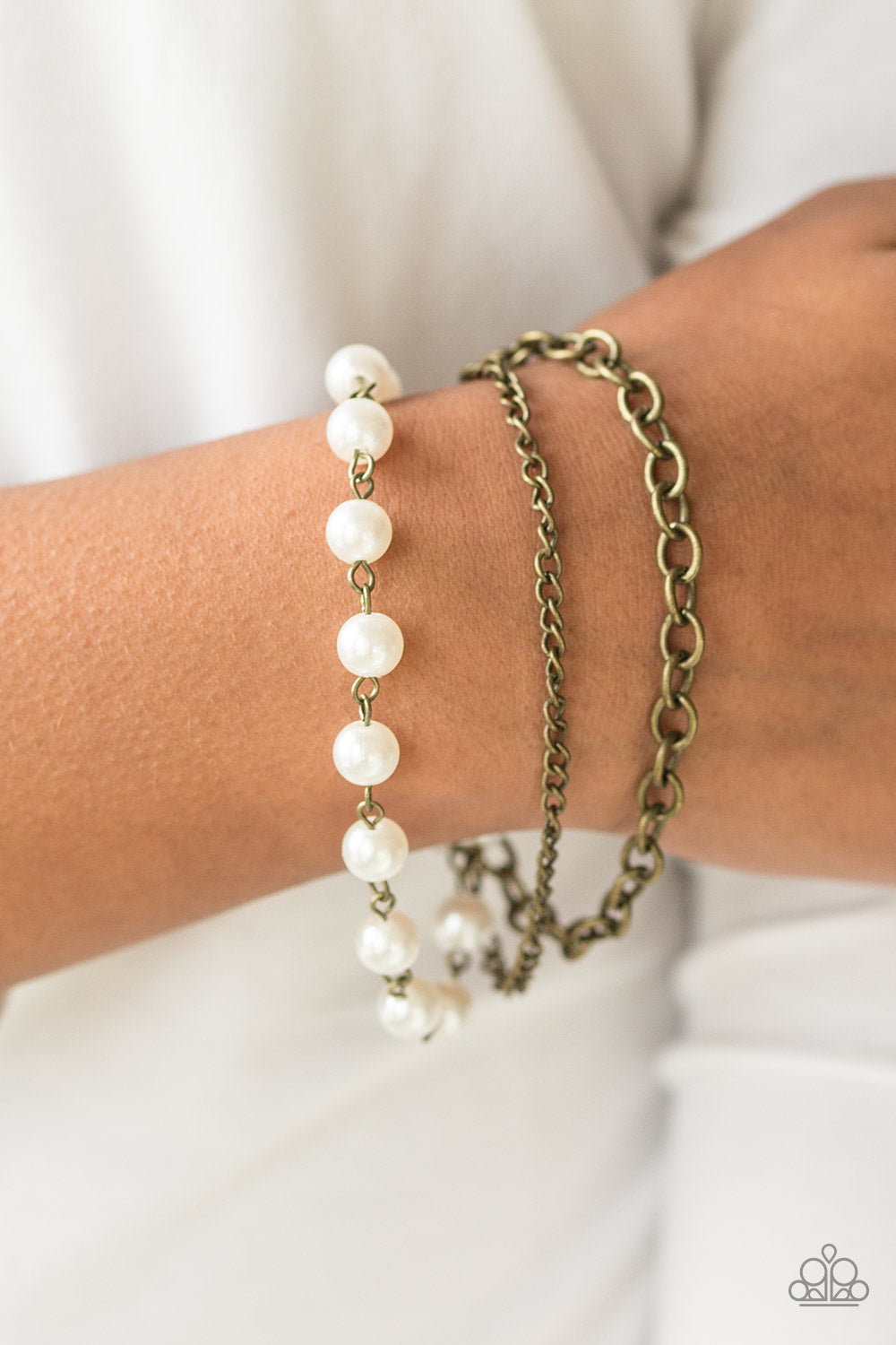 Paparazzi ♥ Classically Cambridge - Brass ♥ Bracelet