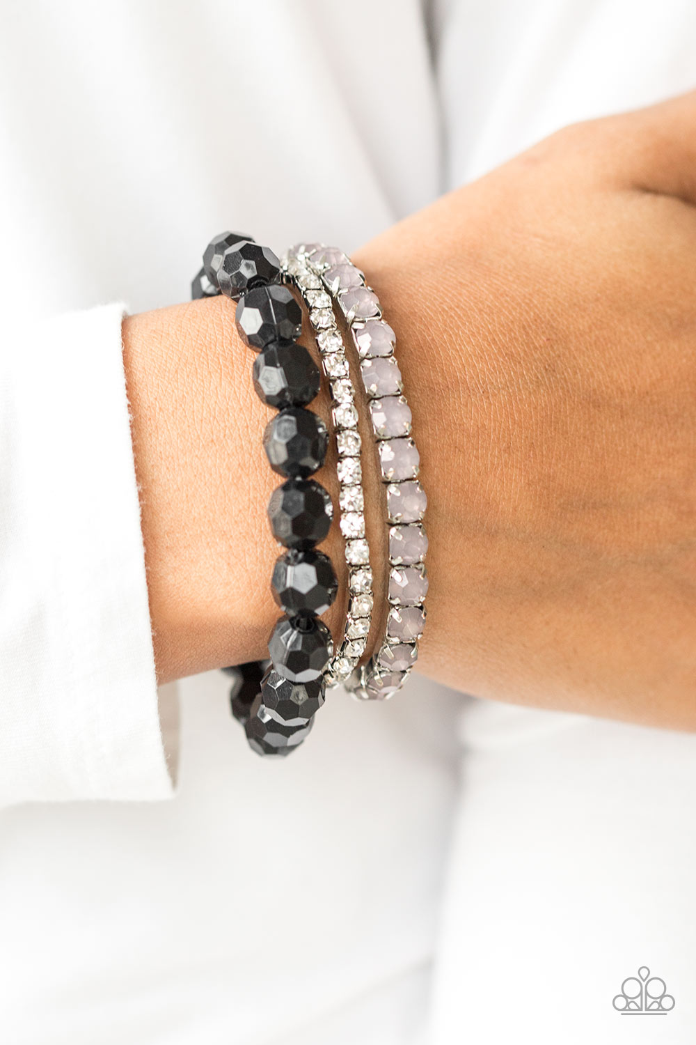 Paparazzi ♥ Beautiful Bravado - Black ♥ Bracelet