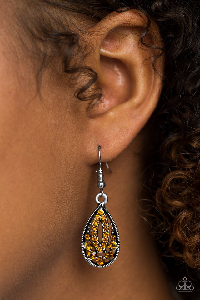 Paparazzi ♥ Money To Blow - Brown ♥ Earrings