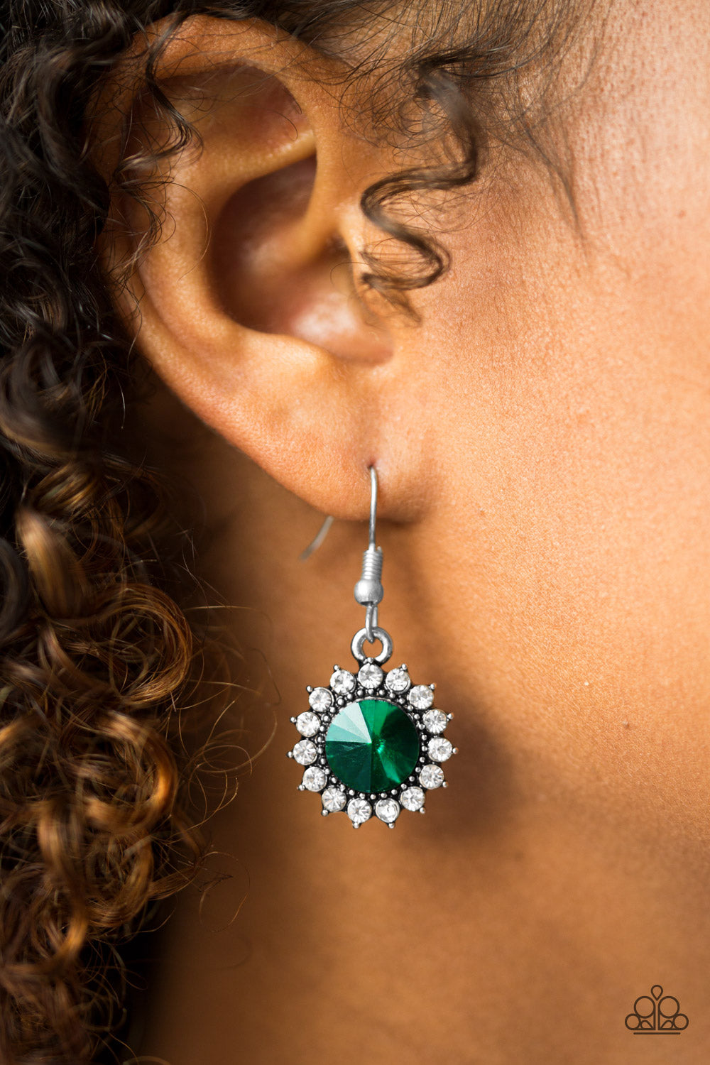 Paparazzi ♥ Bring In The BEAM Team - Green ♥ Earrings