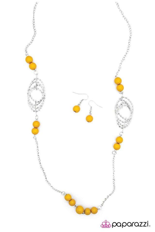Paparazzi ♥ Somewhere Along the Line - Yellow ♥ Necklace