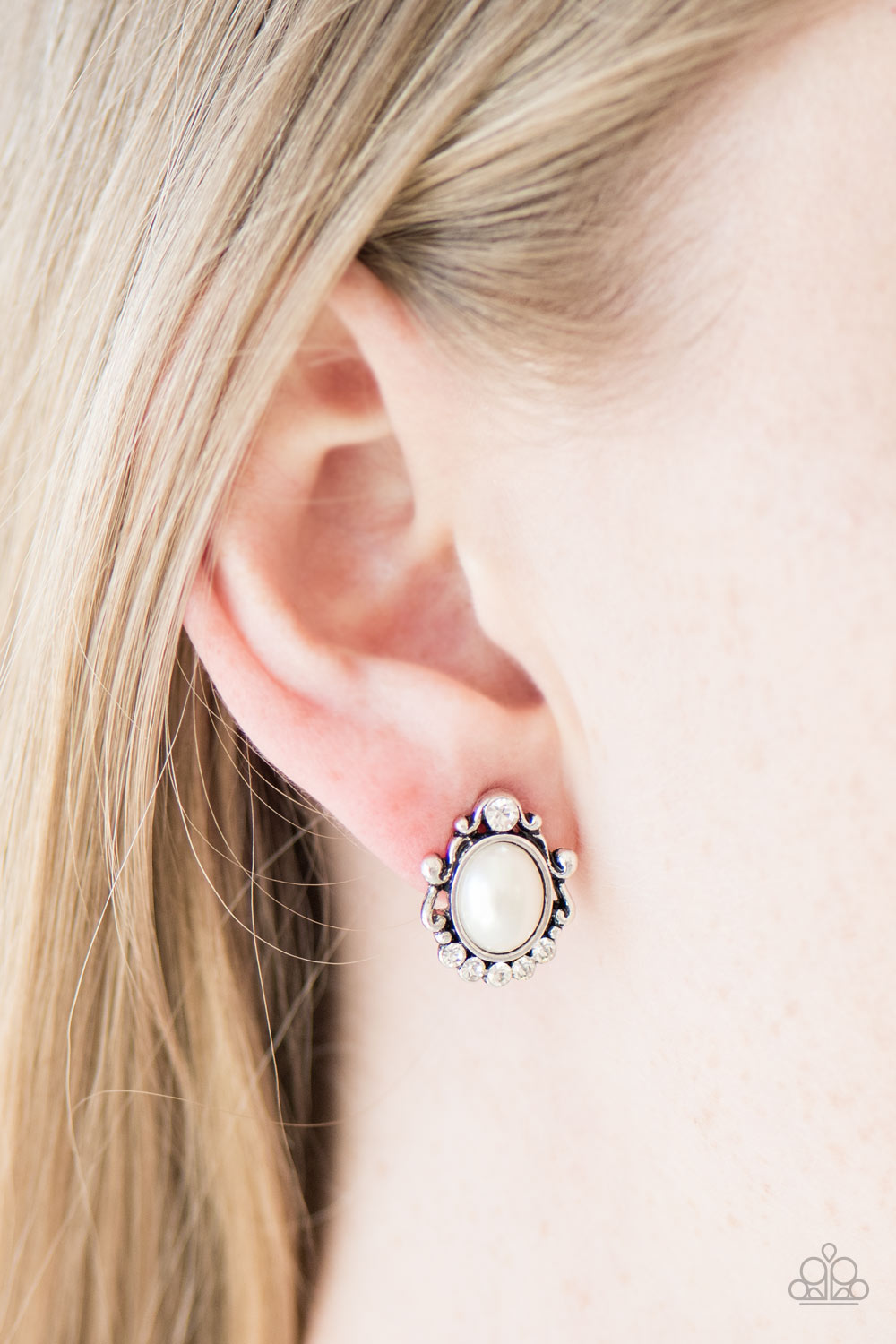 Paparazzi ♥ Poshly Princess - White Post ♥ Post Earrings