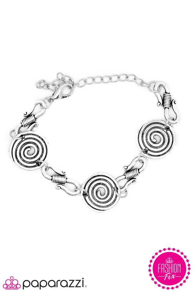 Paparazzi ♥ Time to Unwind - Silver ♥ Bracelet