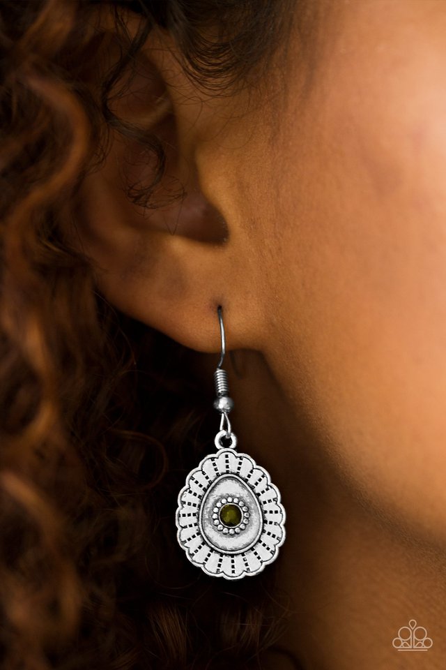 Paparazzi ♥ Magnificently Mayan - Green ♥ Earrings