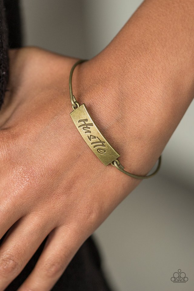 Paparazzi ♥ Hustle Hard - Brass ♥ Bracelet