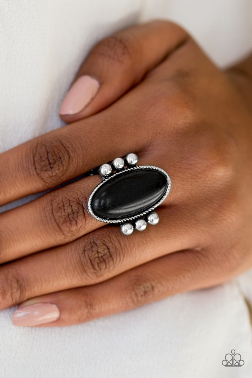 Paparazzi ♥ Skipping SANDSTONES - Black ♥ Ring