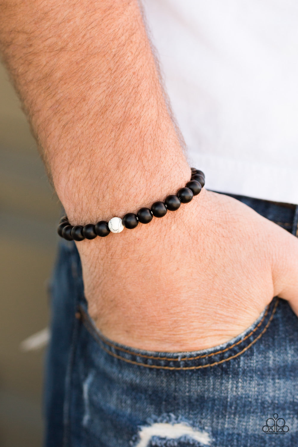 Paparazzi ♥ Solitude - White ♥ Bracelet