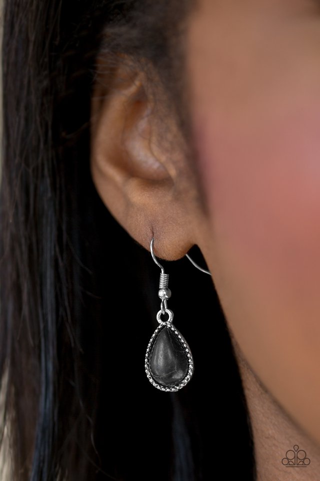 Paparazzi ♥ Sandstone Symphony - Black ♥ Earrings