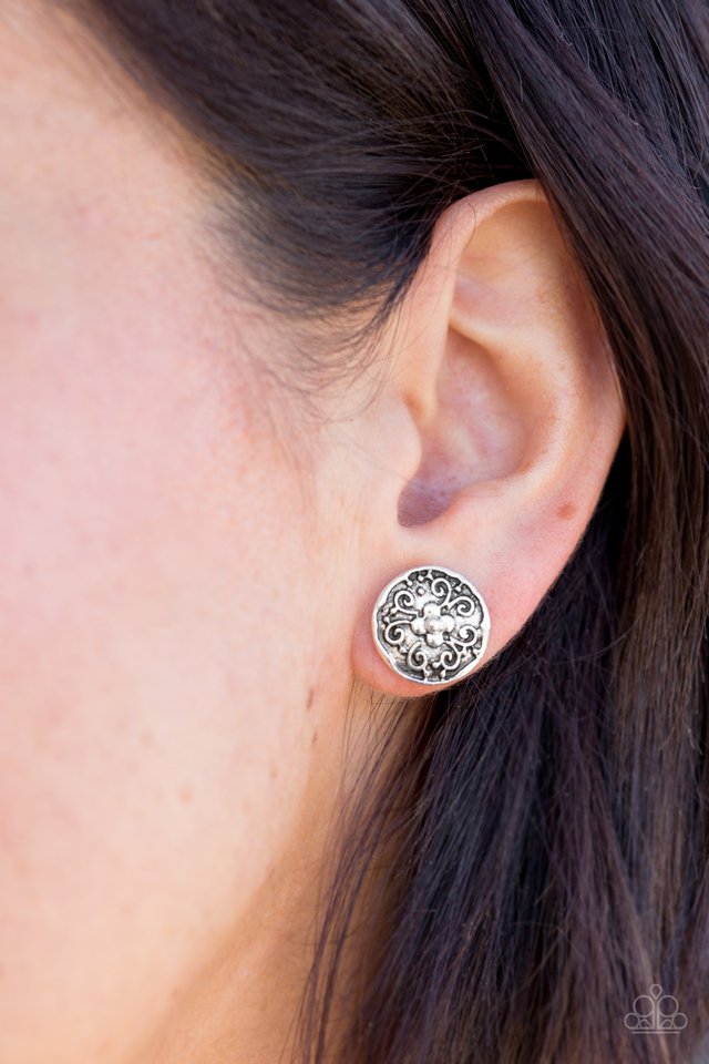 Paparazzi ♥ Garden Glee - Silver ♥ Post Earrings