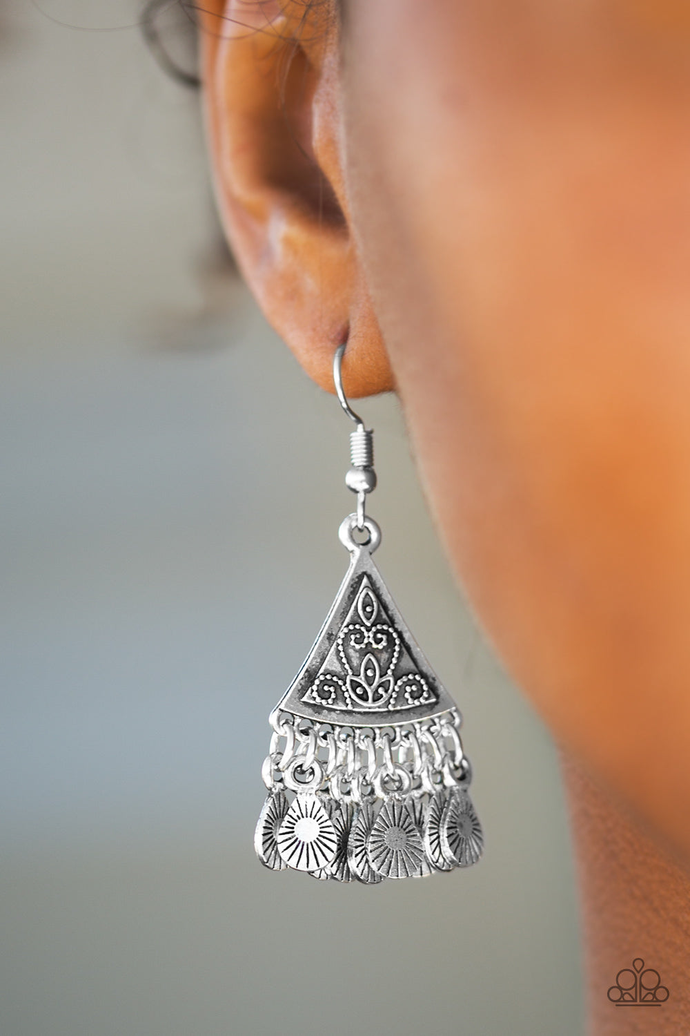 Paparazzi ♥ Dancing Drylands - Silver ♥ Earrings