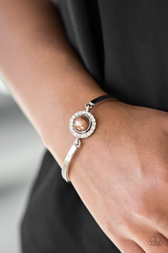 Paparazzi ♥ Glamour Icon - Brown ♥ Bracelet