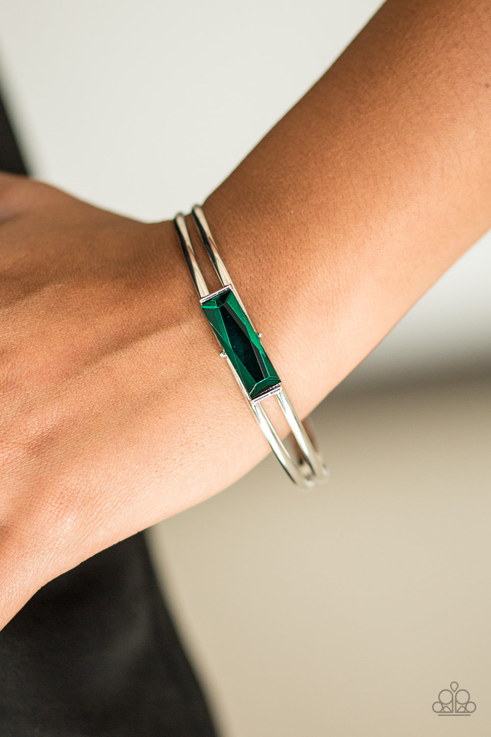 Paparazzi ♥ Choose Chic - Green ♥ Bracelet