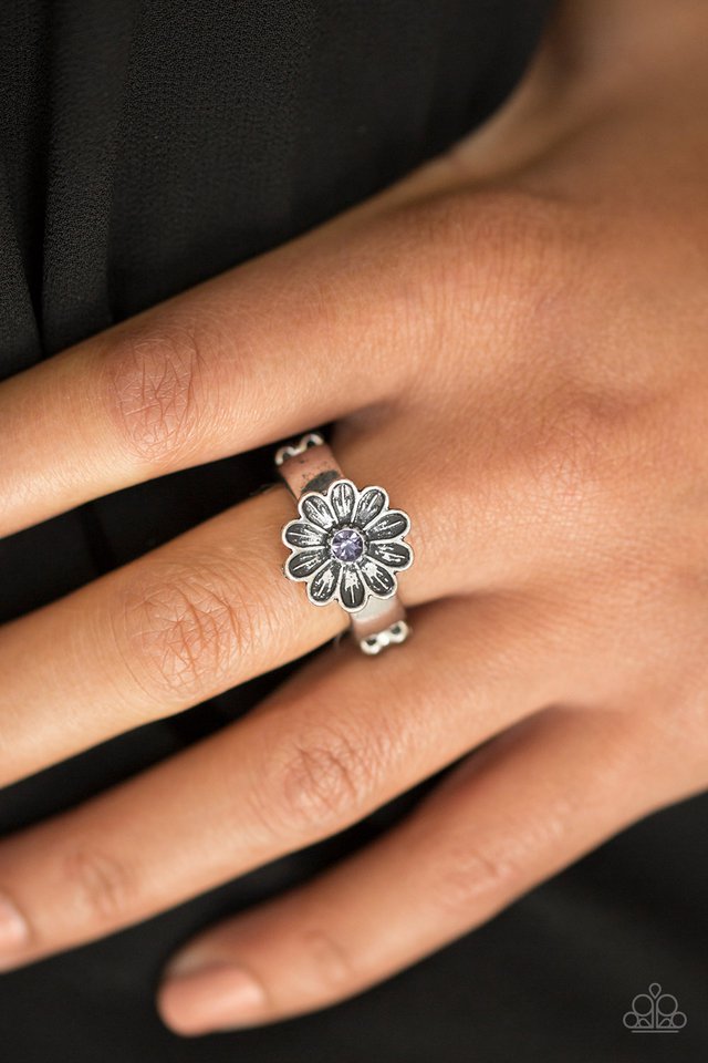 Paparazzi ♥ Anywhere BUD Here - Purple ♥ Ring