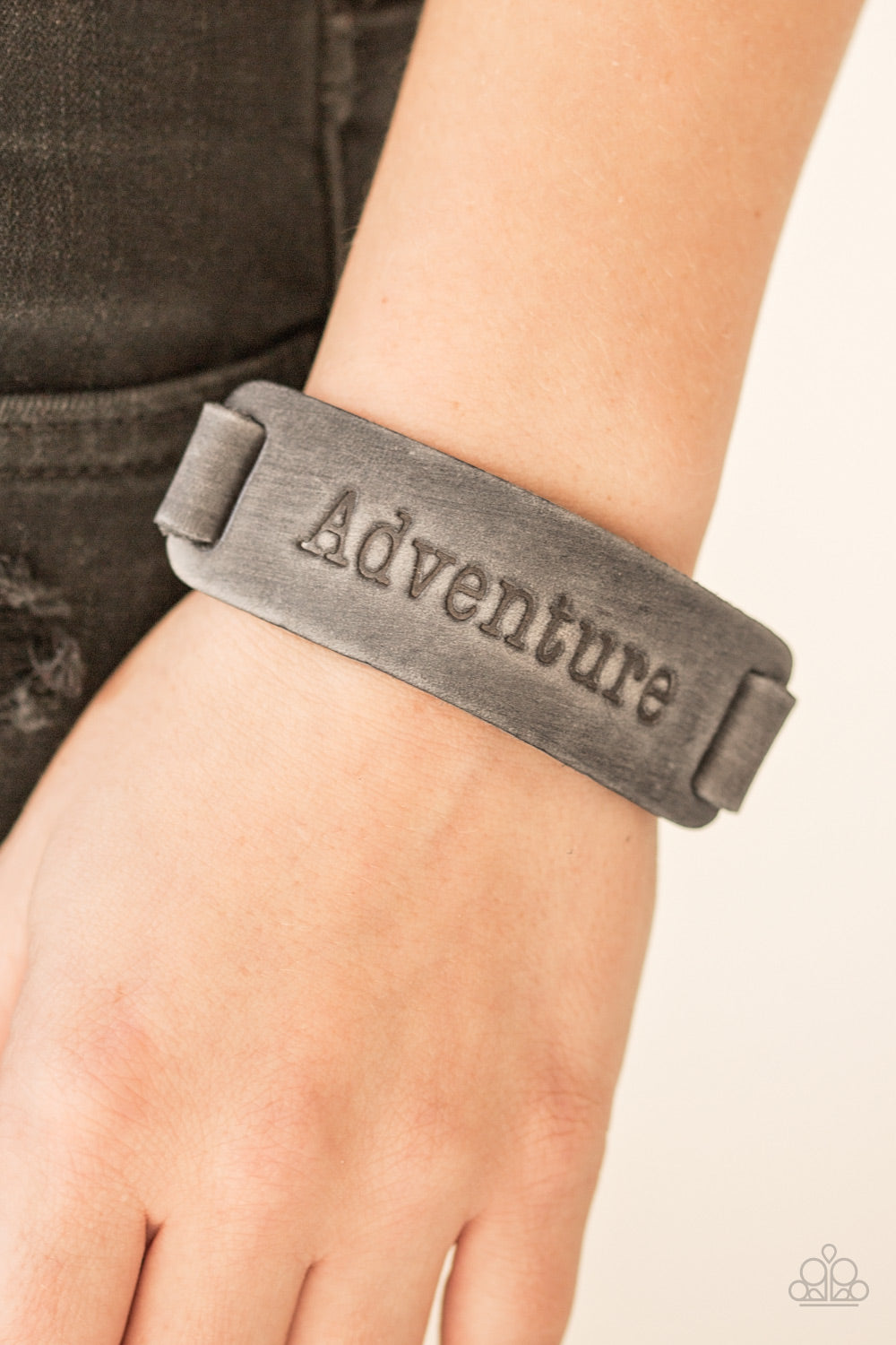 Paparazzi ♥ Take The Scenic Route - Silver ♥ Bracelet