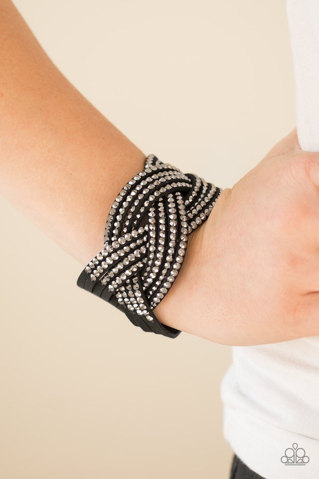 Paparazzi ♥ Top Class Chic - Black ♥ Bracelet