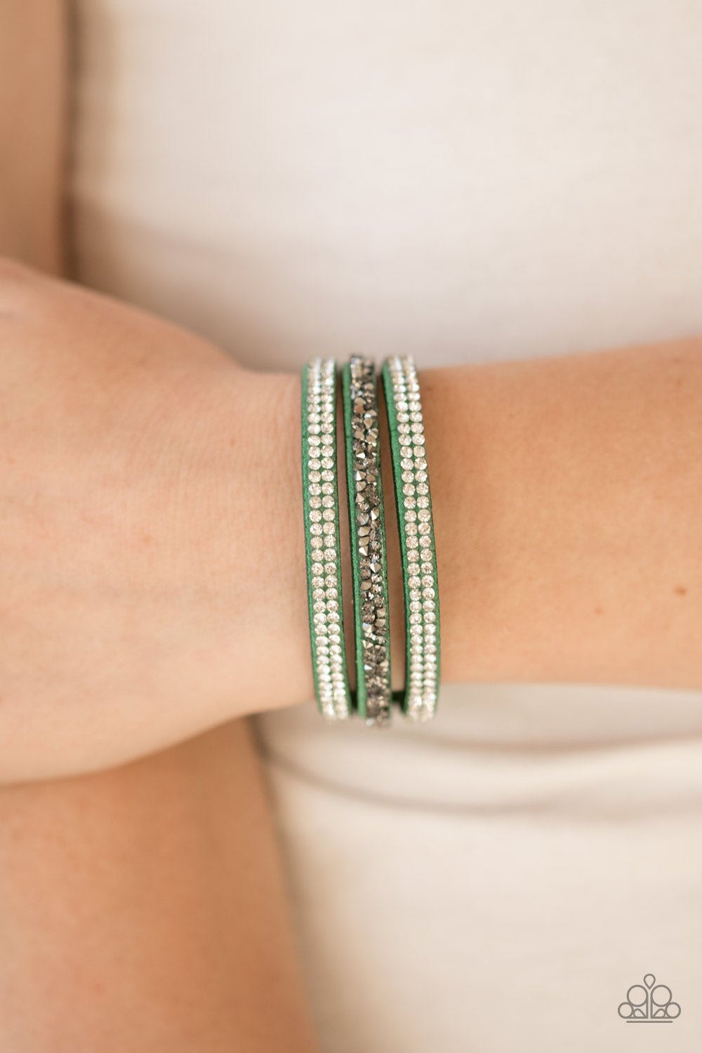 Paparazzi ♥ Mega Glam - Green ♥ Bracelet