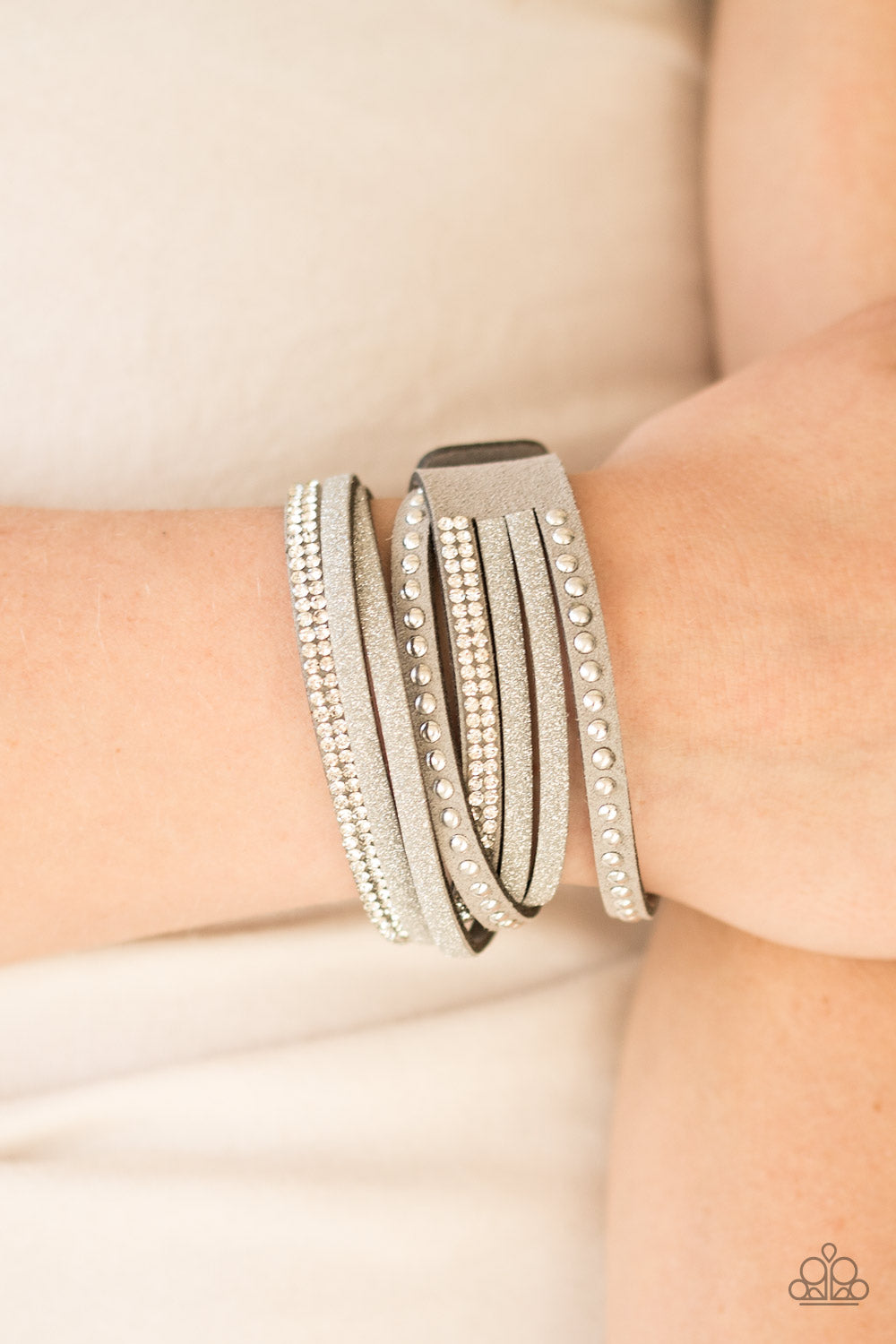 Paparazzi ♥ Once Upon A SHOWTIME - Silver ♥ Bracelet