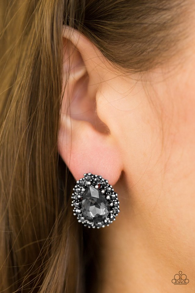 Paparazzi ♥ Quintessentially Queen - Silver Post ♥ Post Earrings