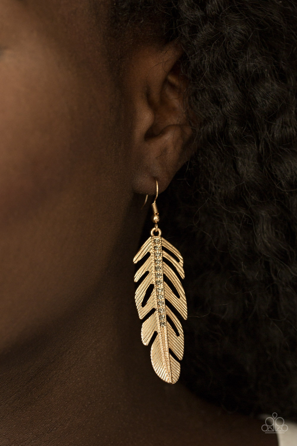 Paparazzi ♥ Feather On Fleek - Gold ♥ Earrings
