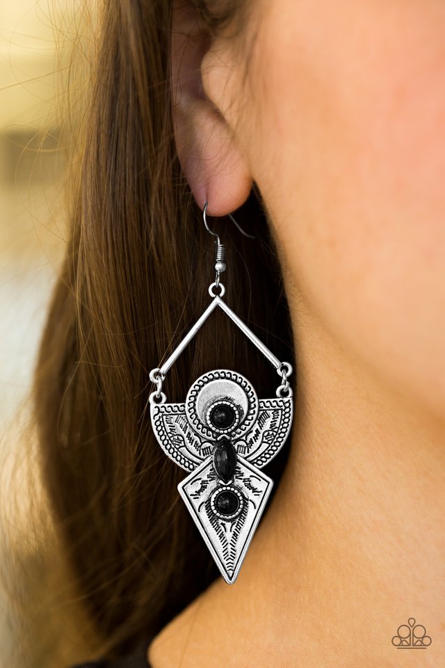 Paparazzi ♥ Desert Dynasty - Black ♥ Earrings