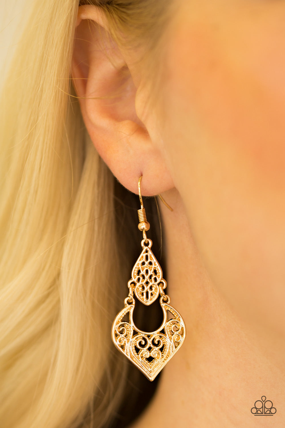 Paparazzi ♥ Genie Grotto - Gold ♥ Earrings